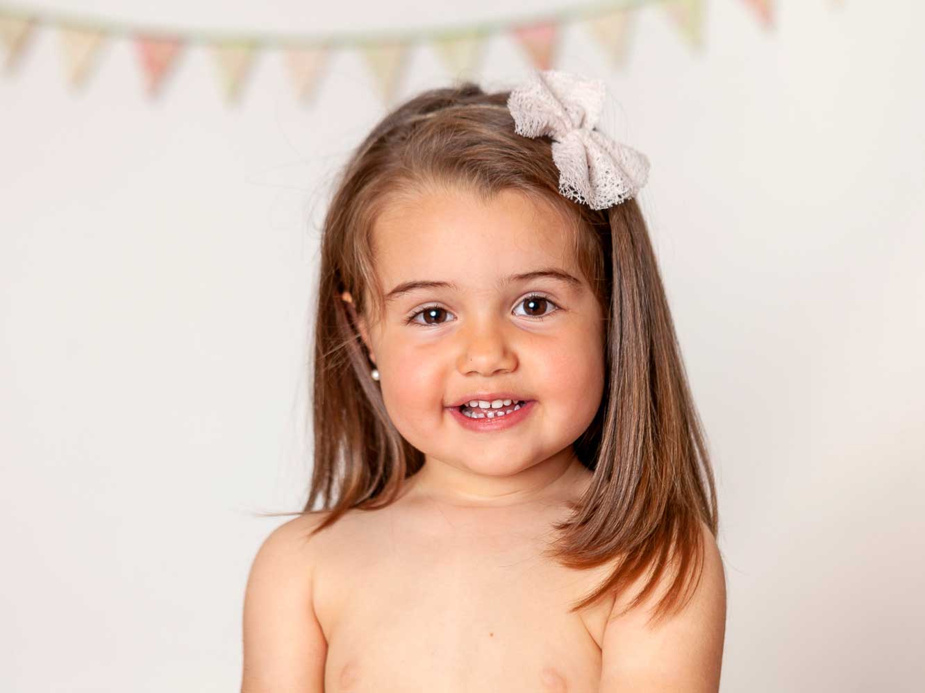 foto niña guapa estudio