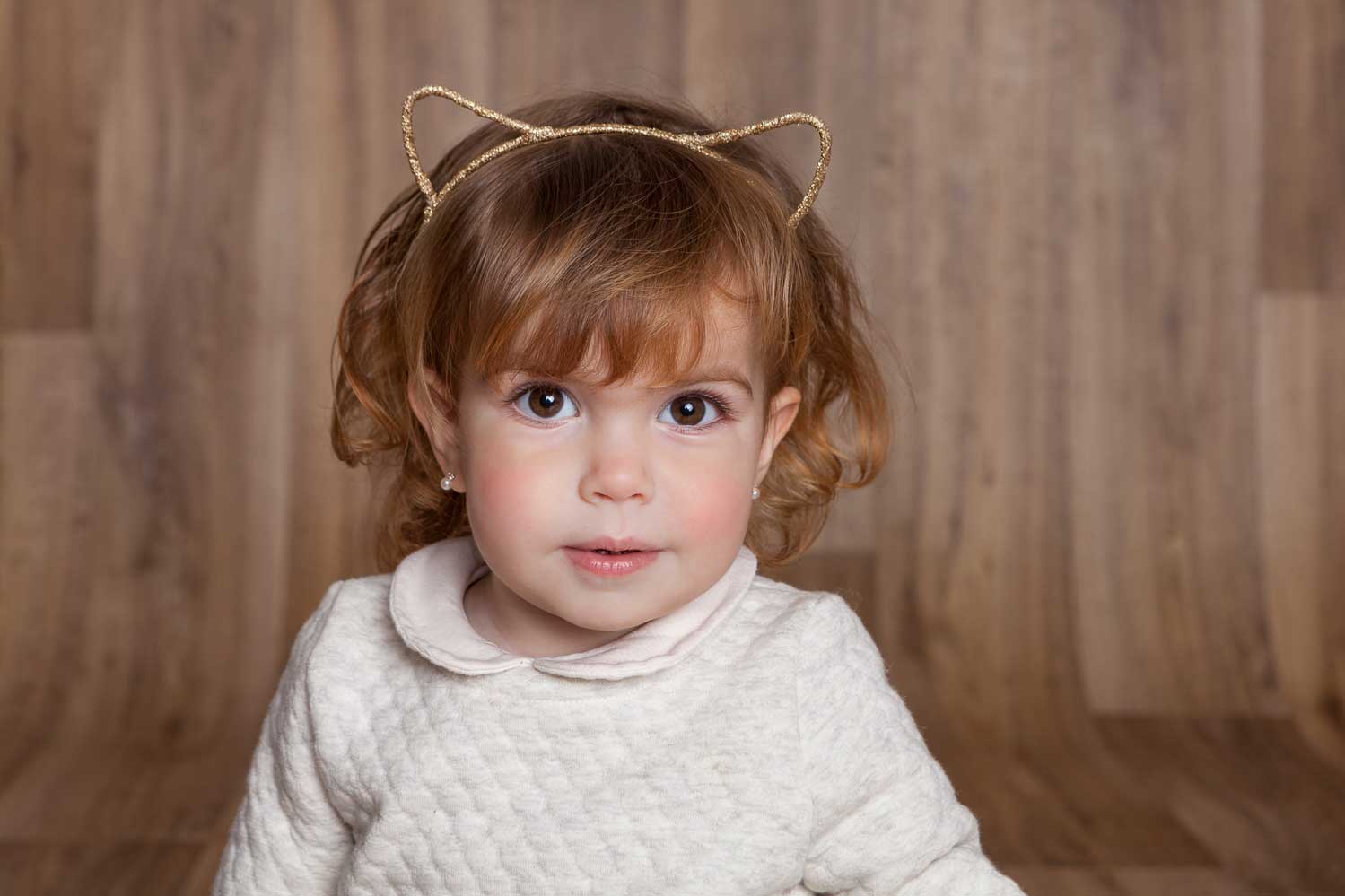 foto niña rubia estudio