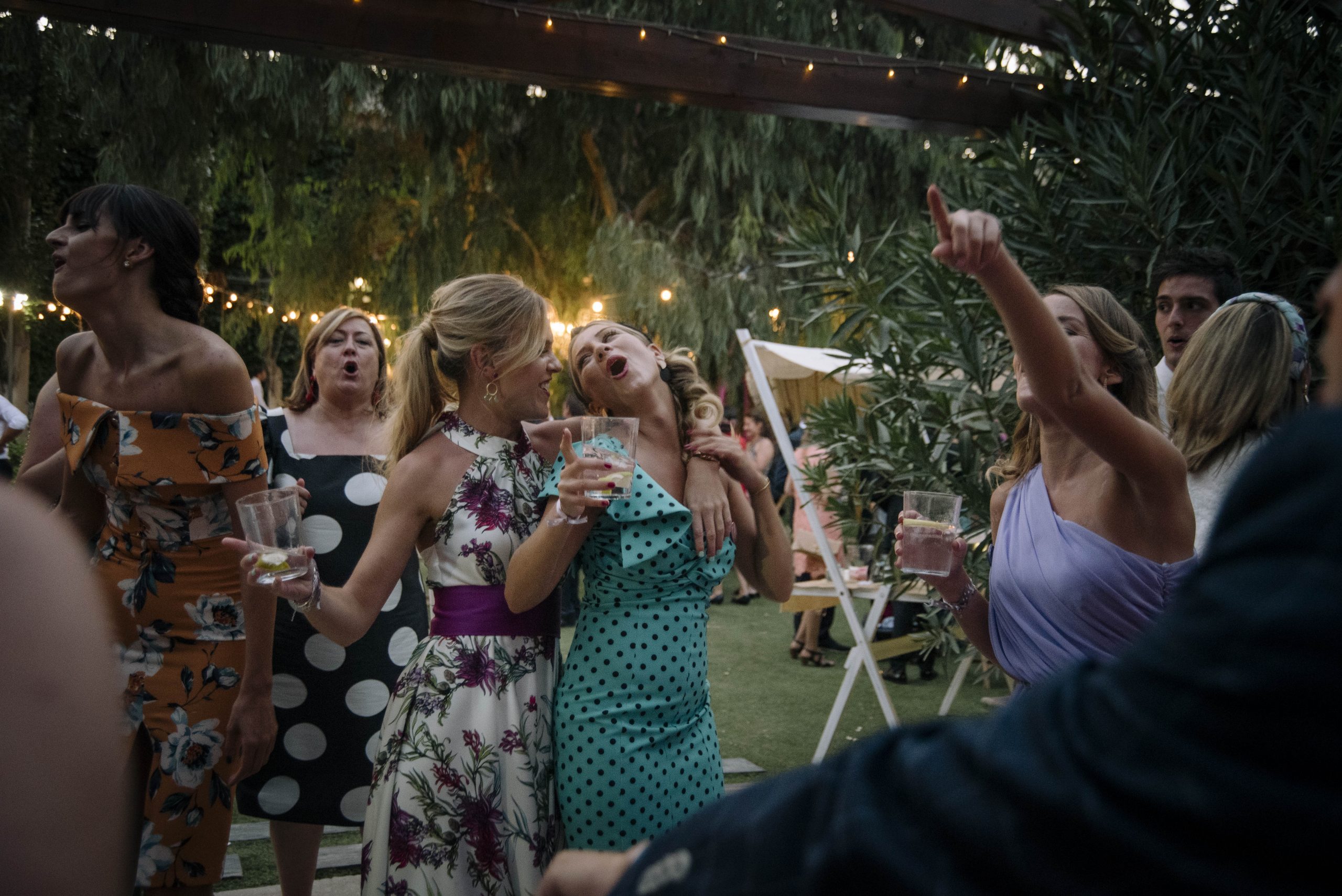 amigas de la novia bailando 7